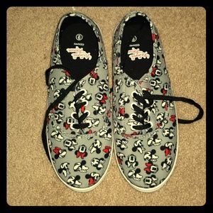 DISNEY Minnie mouse shoes NEW size 9